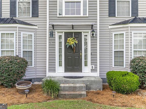 4th image of 300 Saddle Creek Dr