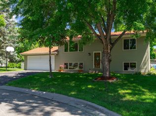 8922 Annapolis Ln N, Maple Grove, MN 55369
