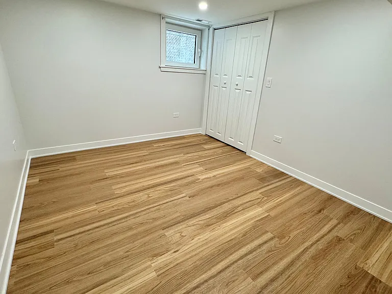 4816 W Henderson St #G — Photo 17