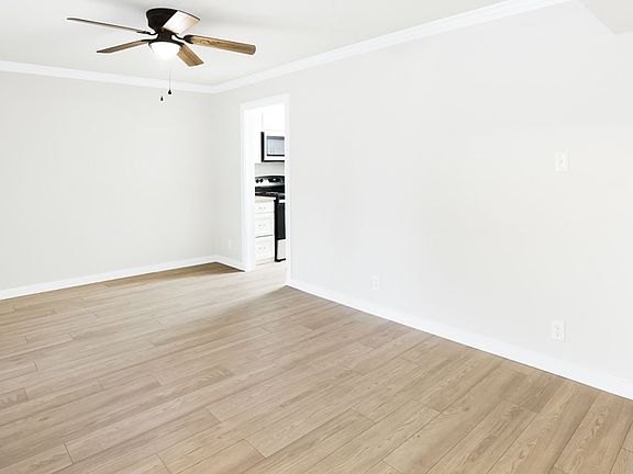 4th image of 9902 Lorene Ln