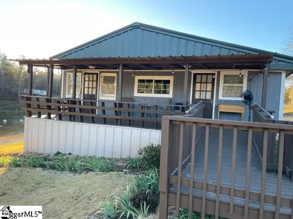 107 Lake Circle Rd, Marietta, SC 29661