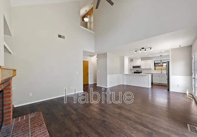2403 W Irene St — Photo 15