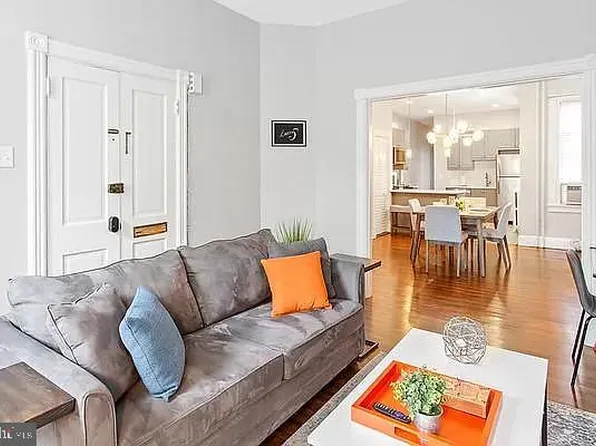 113 N Patrick St #1, Alexandria, VA 22314