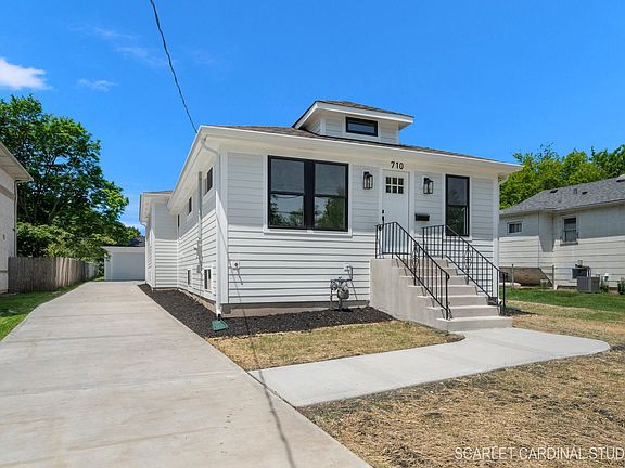 2nd image of 710 S Oakland Ave