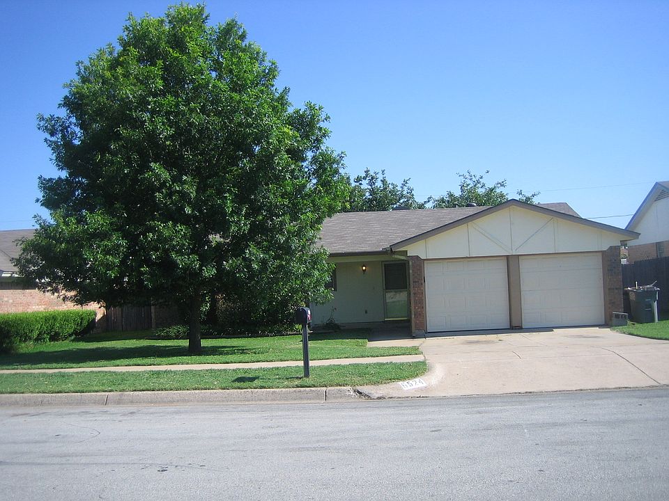 1st image of 7541 Meadowlark Ln N