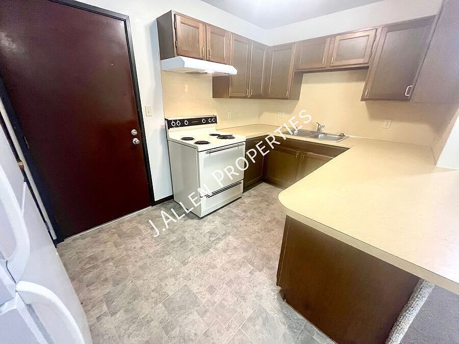 1st image of 607 W Michigan Ave #6