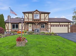 405 Benita Dr, Brockport, NY 14420