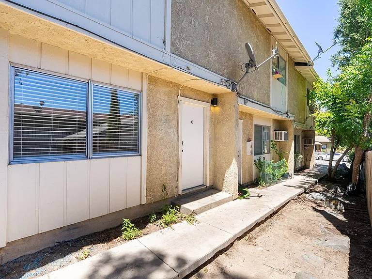 1717 Pine Street — Photo 18