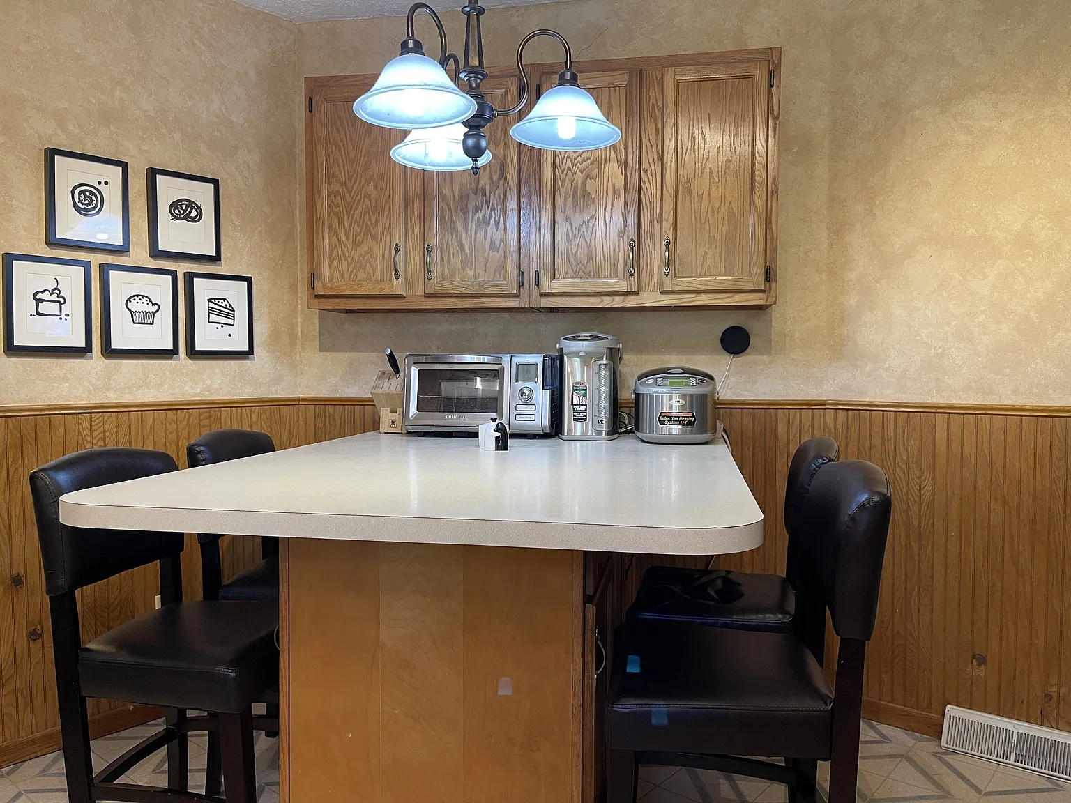1708 Howlett Lane - 1 — Photo 3