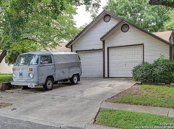 2nd image of 13807 Cane Dr
