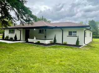 6560 Norton Dr, Troy, MI 48085