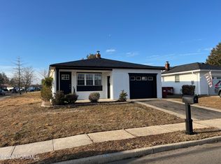 208 Bonaire Drive, Toms River, NJ