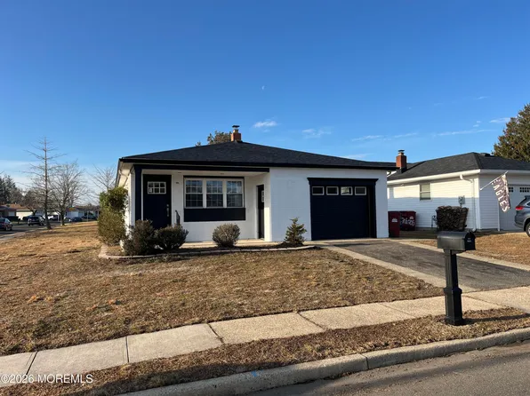 208 Bonaire Drive, Toms River, NJ 08757