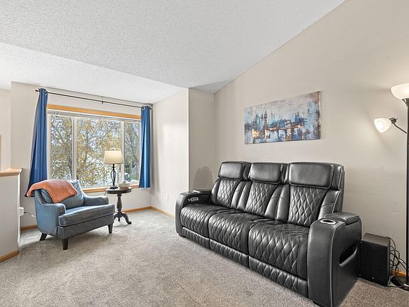 2nd image of 10055 Somerset Ln