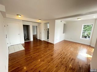 941-943 Boulevard E, Weehawken, NJ 07086