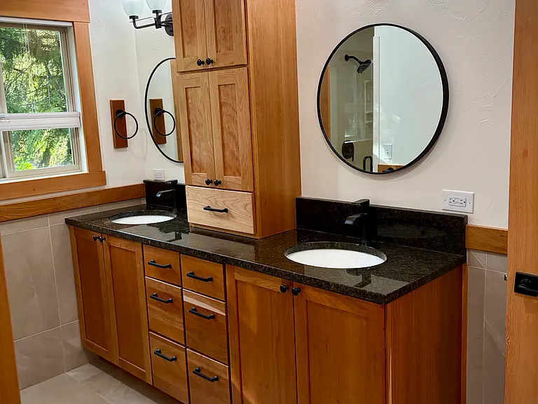 downstairs master bath with walk in shower