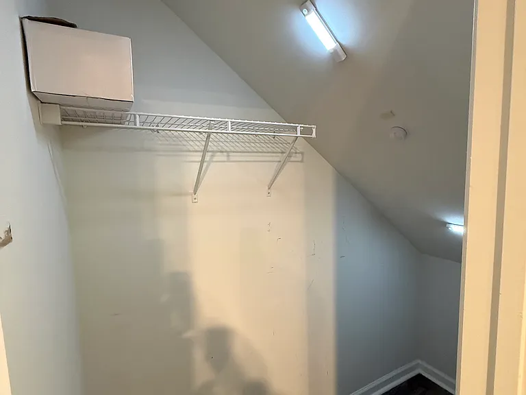 141 Rosefield Ct — Photo 6