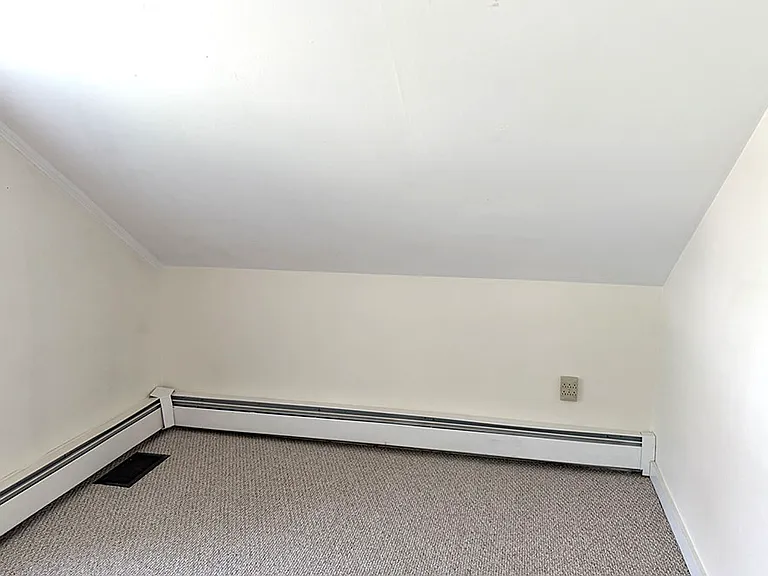 32 Nichols St #6 — Photo 5