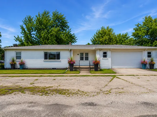 100 E Lincoln Dr, Cooksville, IL 61730