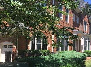 18318 Fairway Oaks Sq, Leesburg, VA 20176