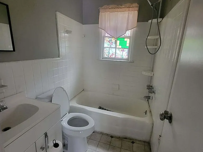 2106 Long Shadow Ln — Photo 20
