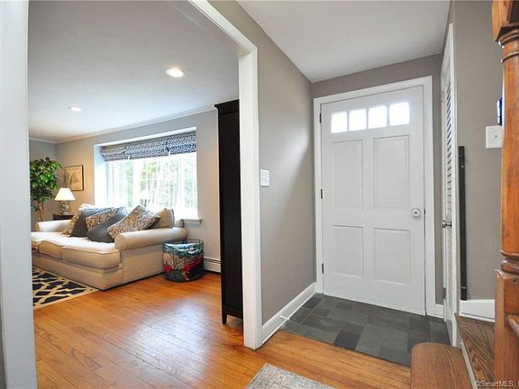 4th image of 9 Westridge Dr