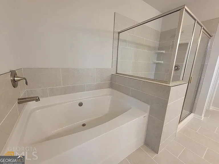 604 Cunninghame Ct — Photo 15