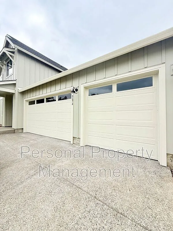 Building Photo - 5674 N 87th Ave