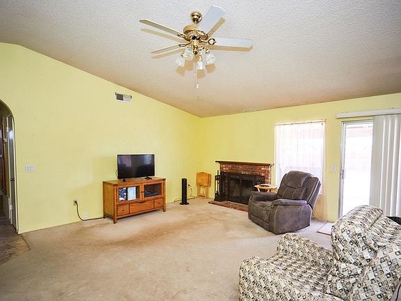 4th image of 10691 Balsam Ave
