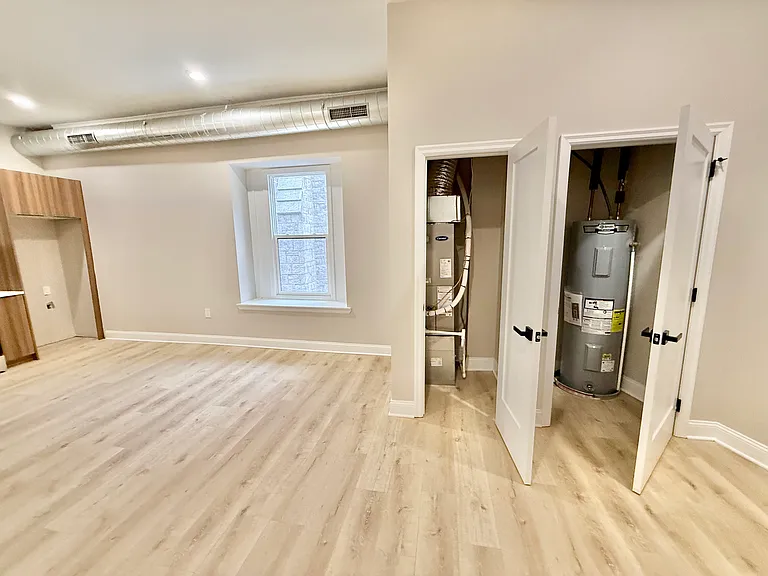 1032 N 48th St #D-1B — Photo 3