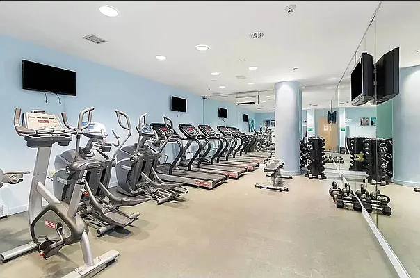 Rented by REAL New York | media 18