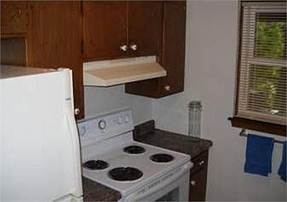 4th image of 453 Wyoming St E