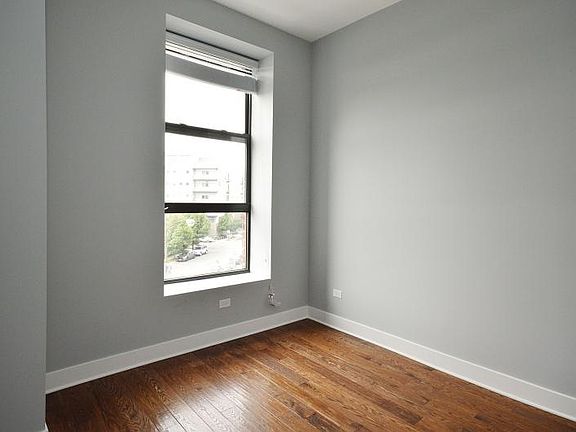 3rd image of 709 N Milwaukee Ave #4F