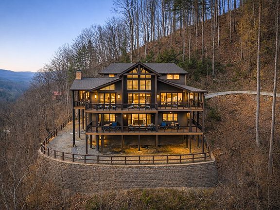 3rd image of 585 Gennessee Path