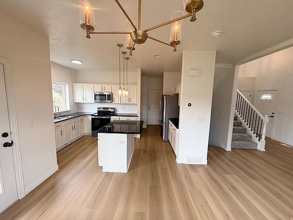 5th image of 5049 W Fortrose Dr S