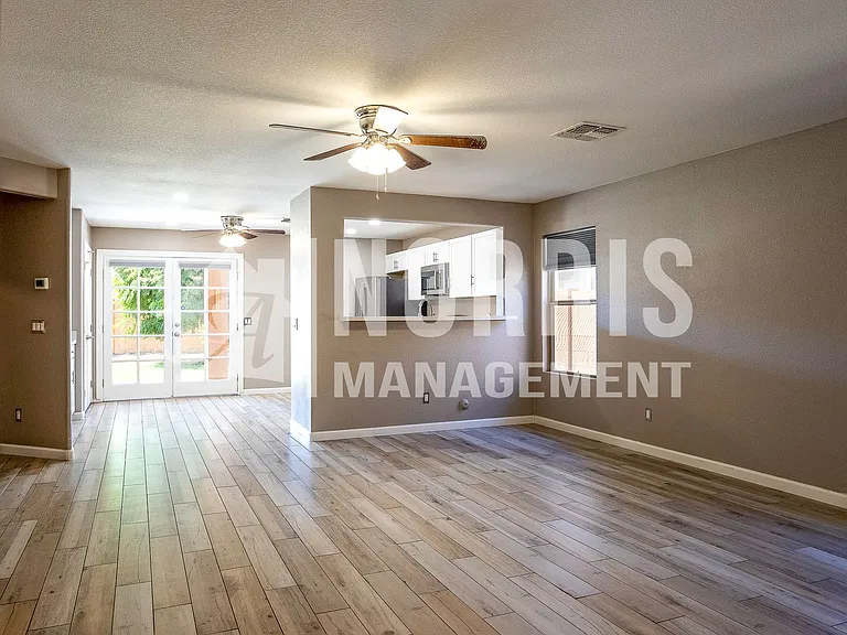 577 W Judi St — Photo 7