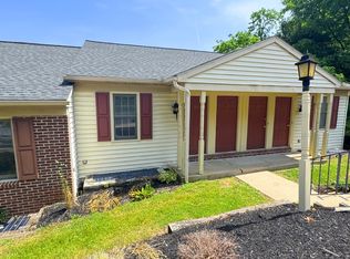 54 Westpointe Dr #54, Ephrata, PA 17522