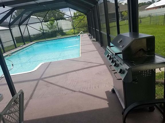 2nd image of 1381 SE Odonnell Ln