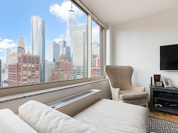 5th image of 400 Chambers St APT 27B