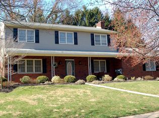 309 Lamp Post Ln, Camp Hill, PA 17011