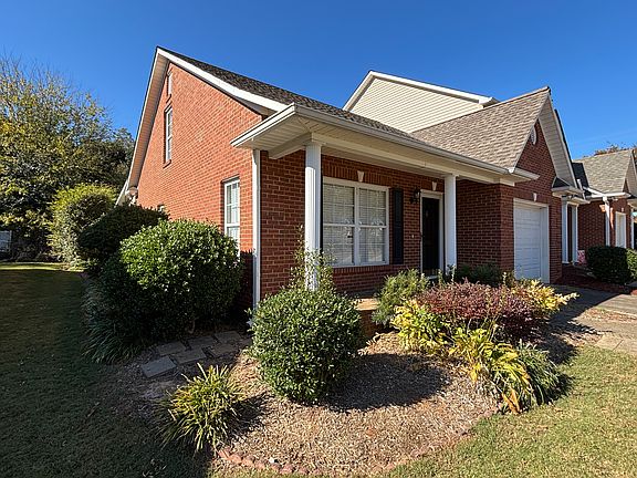 3rd image of 206 Rexford Dr