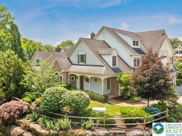 2051 Forge Run, Bethlehem, PA 18015