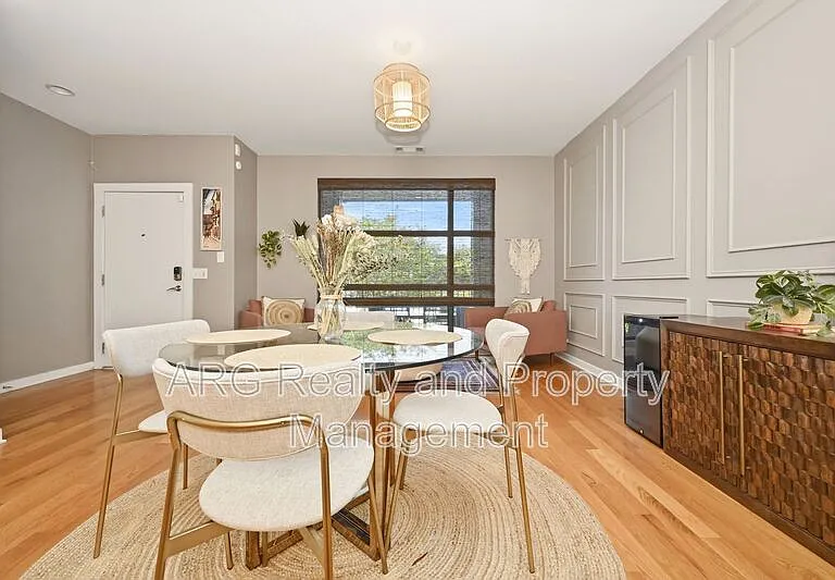 472 Martin St SE — Photo 5