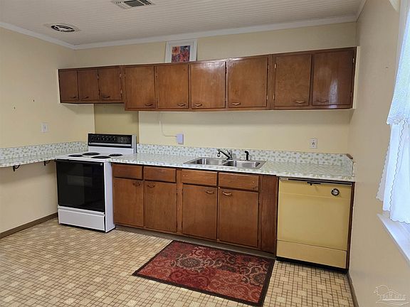 5th image of 4672 Oakland Dr