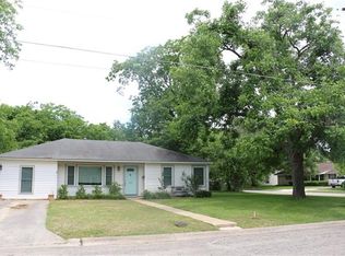 241 Romberg St, Seguin, TX 78155