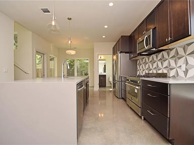 5405 Sunshine Dr #2 — Photo 10