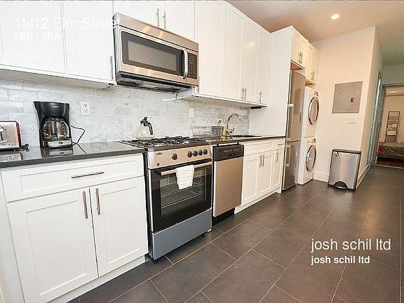 5th image of 11412 Elm St