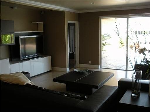 2nd image of 3015 NE 58th St