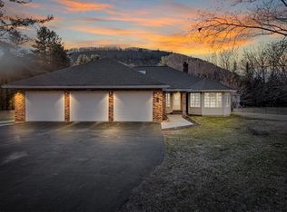 1033 Peas Eddy Rd, Hancock, NY 13783