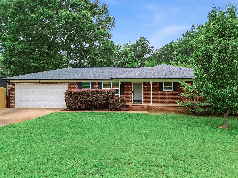 1st image of 2715 Lori Ln